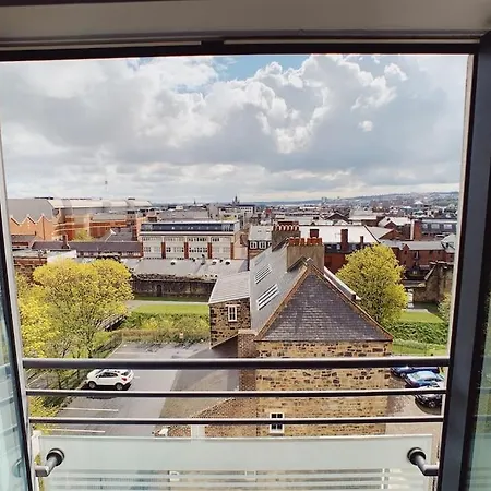 City Centre Apartment - Sleeps 6 - Open Plan Newcastle-upon-Tyne Extérieur photo