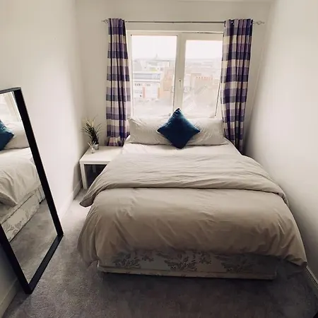 City Centre Apartment - Sleeps 6 - Open Plan Newcastle-upon-Tyne Extérieur photo