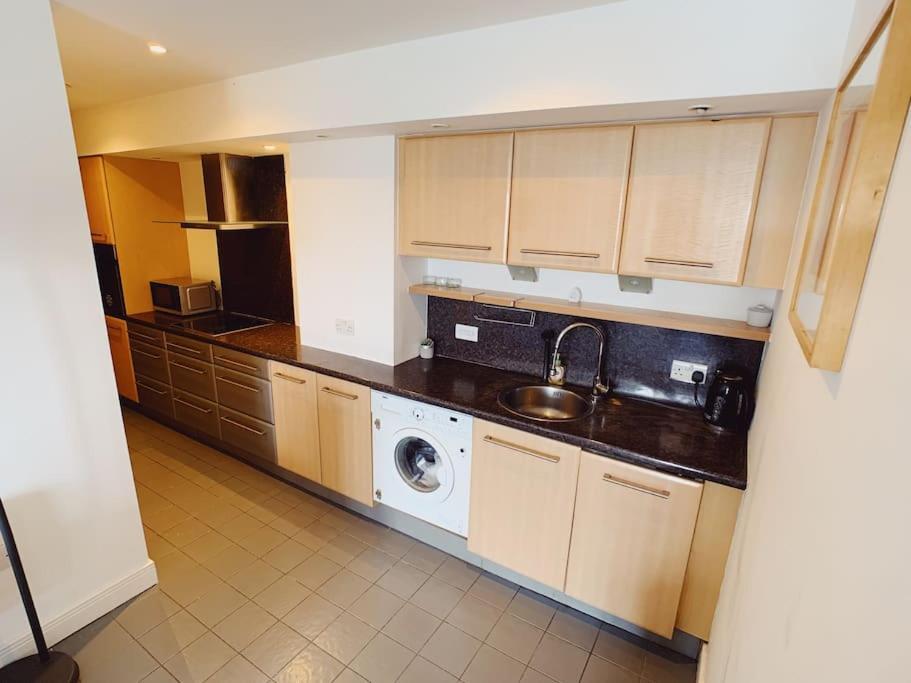 Centre - Sleeps 6 - Open Plan *