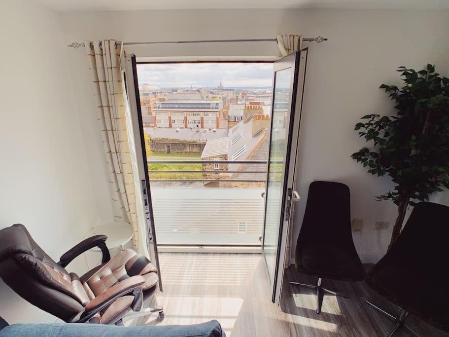 Centre - Sleeps 6 - Open Plan *